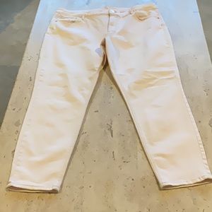 White House Black Market light pink “the skinny” ankle jeans Size 14. EUC